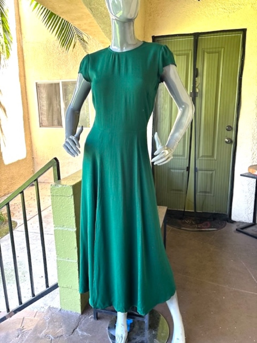 REFORMATION Gavin Cap-Sleeve Midi Dress w/ Cutout Back EUC/sz 4 - Picture 2 of 15